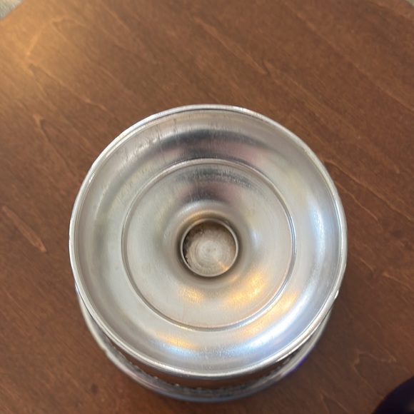 Beautiful silver pedestal bowl with colbalt blue glass insert. - Picture 10 of 10